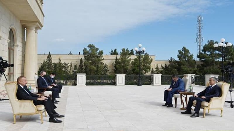 İlham Əliyev yeni səfiri qəbul etdi