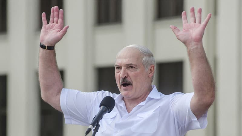 Kremldən Lukaşenkoya vaz keçə bilməyəcəyi təkilf... - Rus politoloqun şərhi