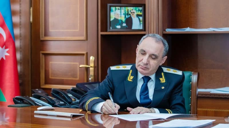 Kamran Əliyev üç yeni hərbi prokuror təyin etdi