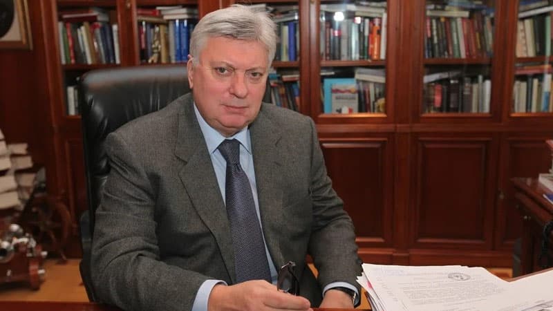 İlham Əliyev Anatoli Torkunovu təltif etdi