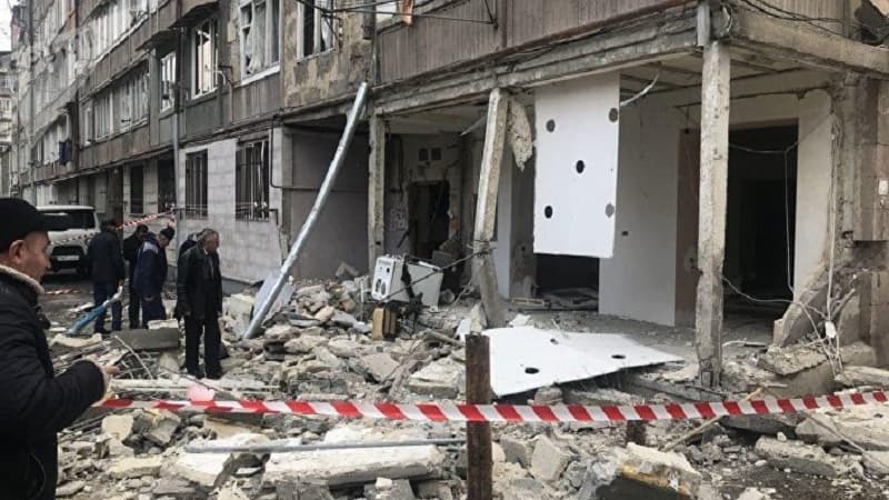 İrəvanda yaşayış binası partladı