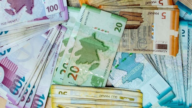 Müəllimlərin pulunu mənimsəyən sabiq direktordan xəbər var