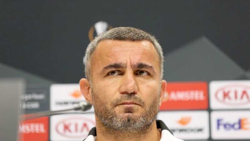 "Stadiondan çıxıb geri qayıtmışam" - Qurban Qurbanov