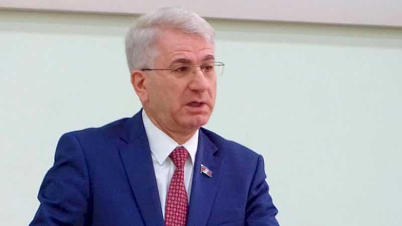 Deputat danışdı: "Mən o toya dəvət olunmamışam"