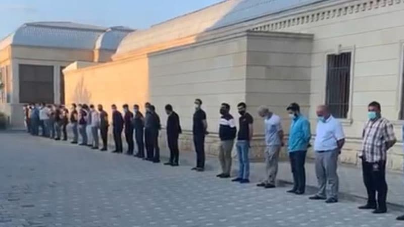 Meyxanaçının dəfnində iştirak edənlər məsuliyyətə cəlb olundu (FOTOLAR)
