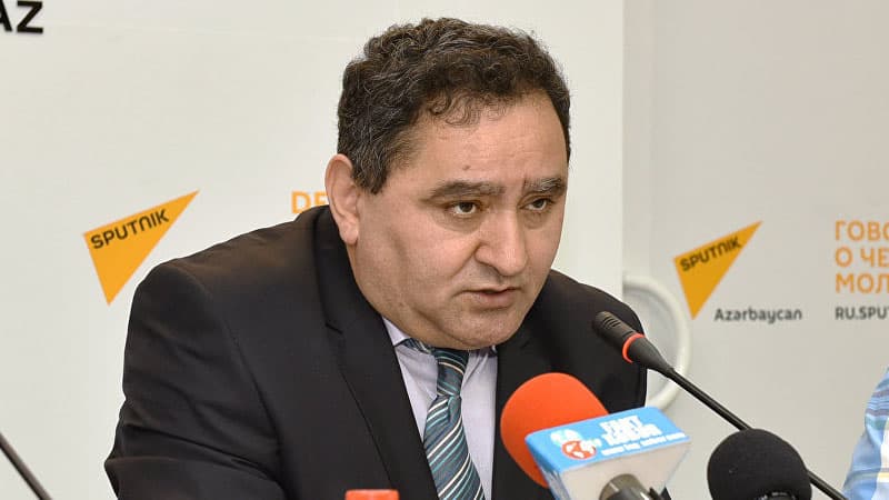 Məni belə şeylər qane etmədiyinə görə onların əsərlərini oxumuram… - Deputat