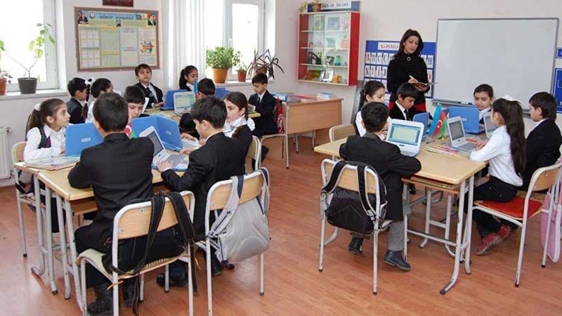Valideynlər qərarsızdır - Uşağı məktəbə göndərim, ya yox? (VİDEO)