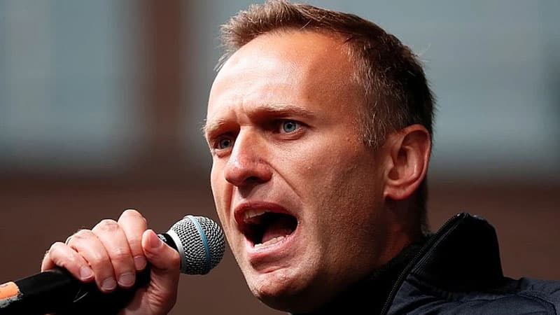 Aleksey Navalnını kim zəhərləyib? (ŞƏRH)