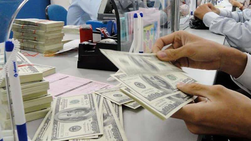Gələn il Azərbaycanda dolların məzənnəsi nə qədər olacaq?