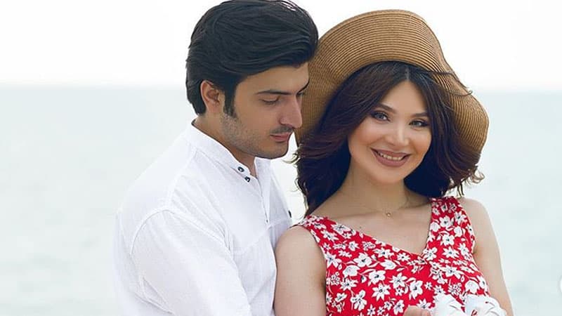 Azərbaycanlı aktrisa ana oldu (FOTO)