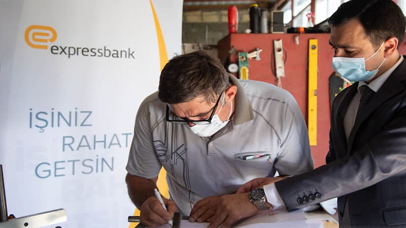 Expressbank aztəminatlı ailələri biznes sahiblərinə çevirir!