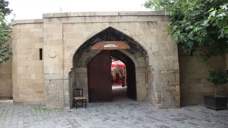 İçərişəhərdəki qədim “Multanı” karvansarayı bərpa olunur (FOTO)