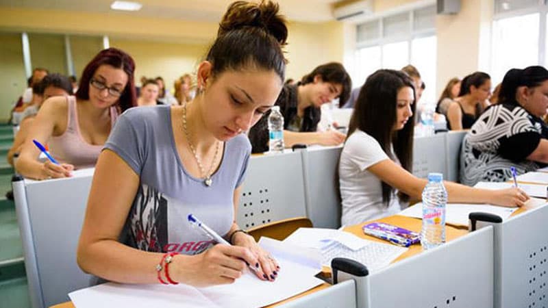 Ali məktəblərə qəbul olunanların adları bu tarixdə açıqlanacaq