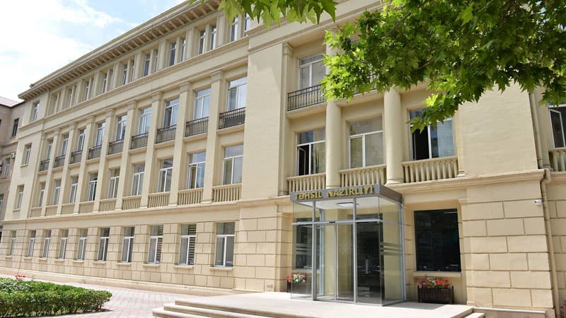Eyni bal toplayanlar arasında seçim necə aparılacaq? (RƏSMİ)