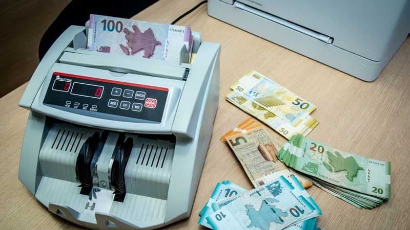 Azərbaycan manatını devalvasiya gözləyir?