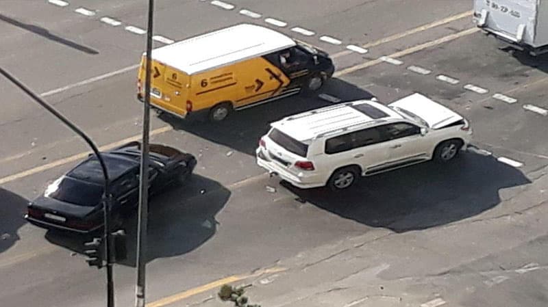 Bakıda məscidin yanında yarım saat fərqlə iki qəza (FOTO)