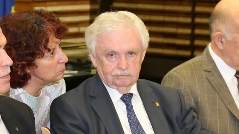 İlham Əliyev Albert Lixanovu təltif etdi