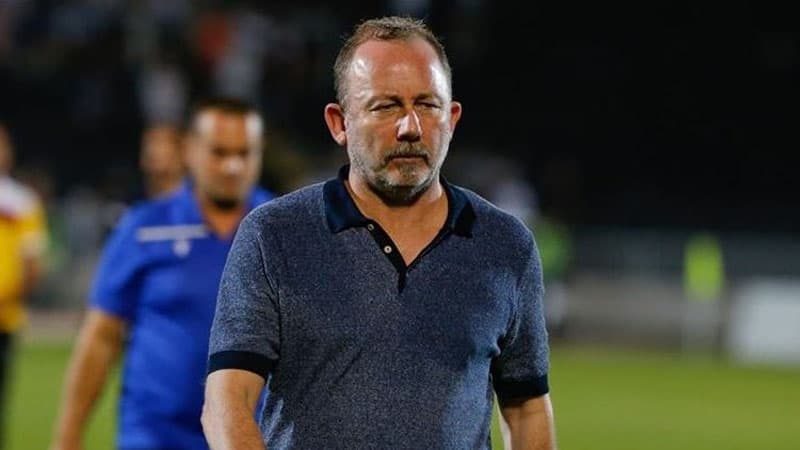 "Beşiktaş"ın baş məşqçisi koronavirusa yoluxdu