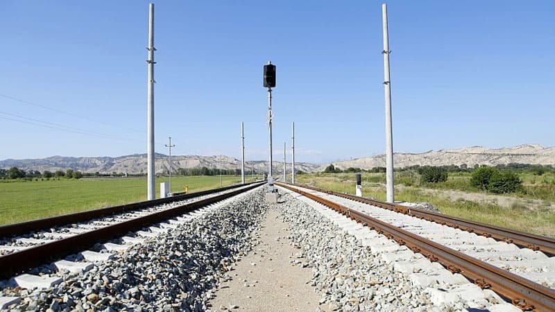 Qəbələyə çəkilən dəmiryol xətti bu ilin sonunadək istismara veriləcək