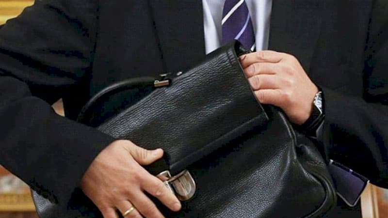 Yeni icra başçısı köməkçisini işdən çıxardı