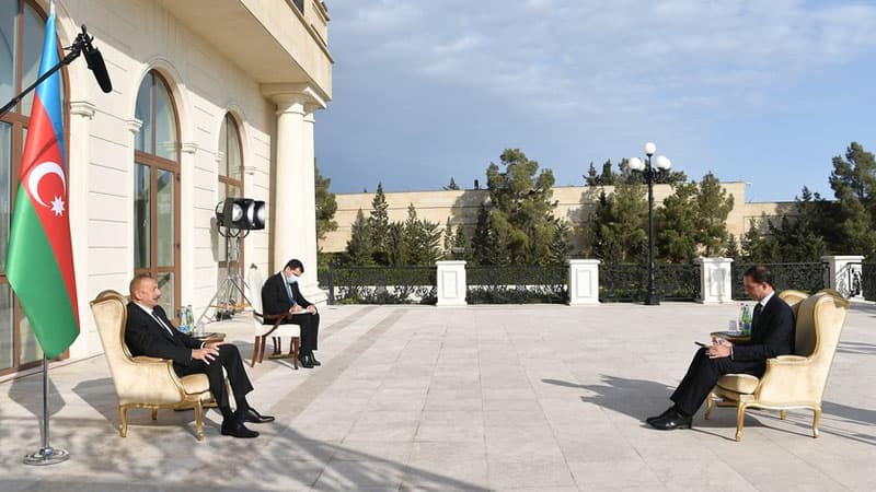 Prezident yeni səfirin etimadnaməsini qəbul etdi (FOTO)