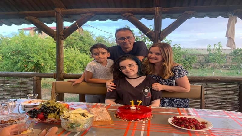 Bu jurnalistlərin övladları tələbə adını qazandılar (FOTOLAR)