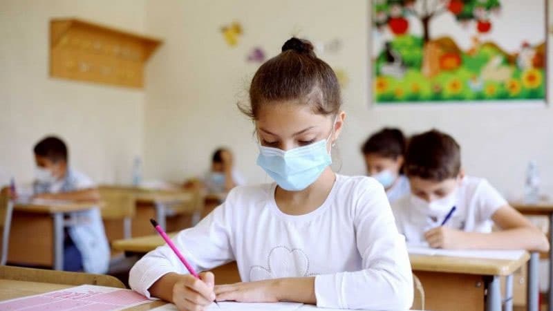 Daha 10 şagirddə koronavirus aşkarlandı (FOTO)