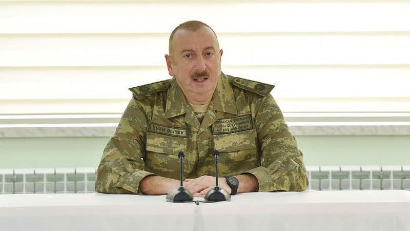 Ali Baş Komandan: "Düşmənin bir çox hərbi texnikası sıradan çıxarılıb"