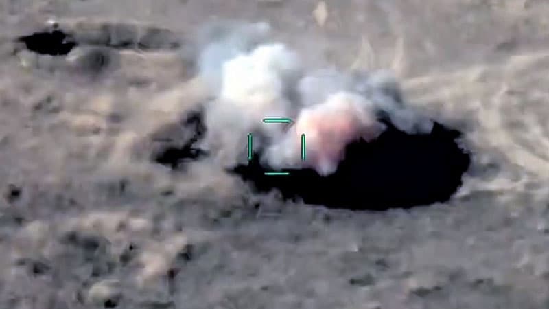 MN: Bu gün düşmənin daha səkkiz döyüş texnikası məhv edilib (VİDEO)