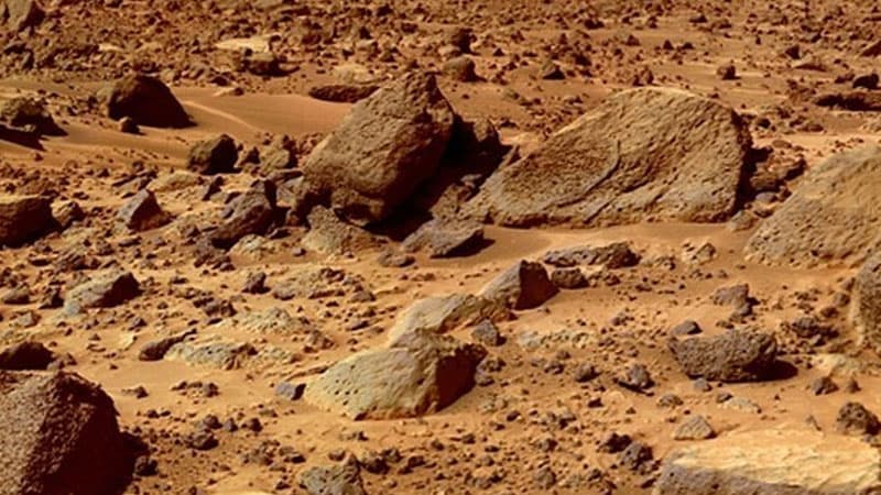 NASA Neyron şəbəkəsinin köməyi ilə Marsda yeni kraterlər tapdı