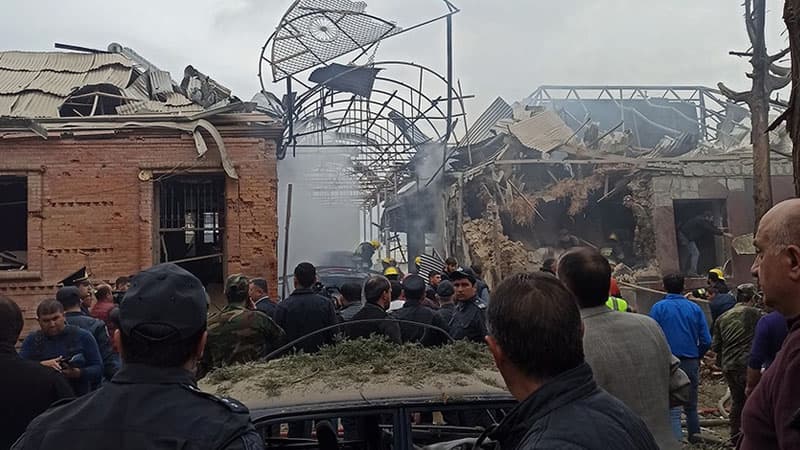 MN: Düşmənin Gəncədəki hərbi obyektlərimizi vurması barədə məlumat yalandır (FOTOLAR)