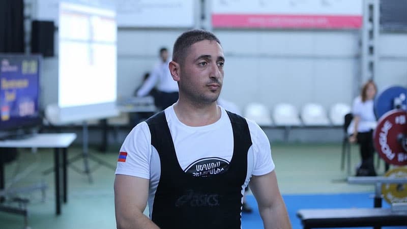 Triatlon üzrə tanınmış erməni çempion Qarabağda öldü