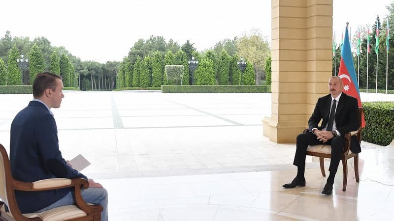 İlham Əliyev Rusiyanın “Pervıy Kanal” televiziyasına müsahibə verdi (FOTO)