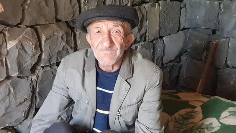 Manat-manat yığdığı pulu Orduya bağışlayan Hikmət baba danışdı