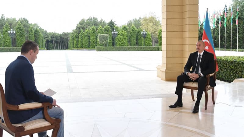 İlham Əliyev: "Paşinyan öz telefon zəngləri ilə dünya liderlərini bezdirib"
