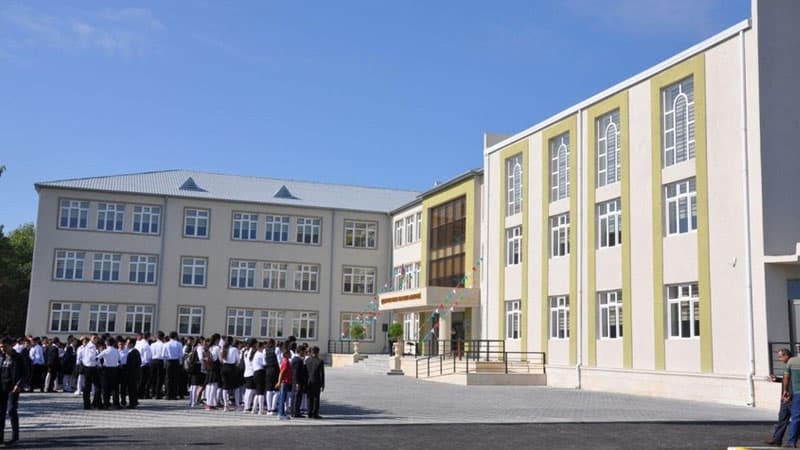Bu məktəblərin direktorlarına töhmət verilib (SİYAHI)