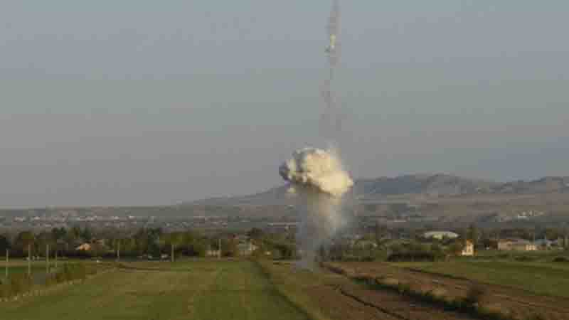 Düşmən yenə qadağan olunmuş bomba atdı (FOTO)