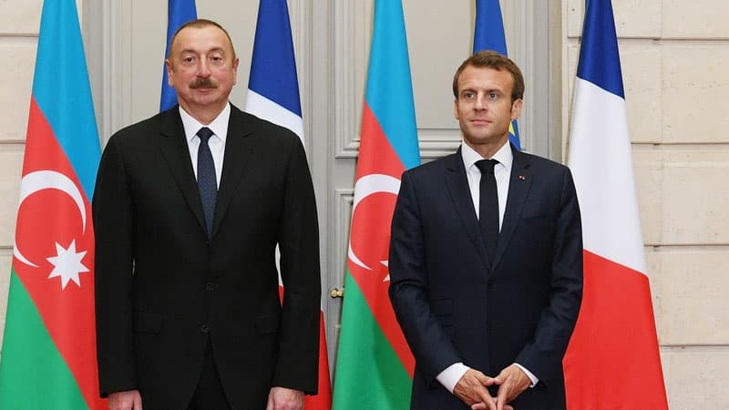 Emmanuel Makron İlham Əliyevə zəng etdi