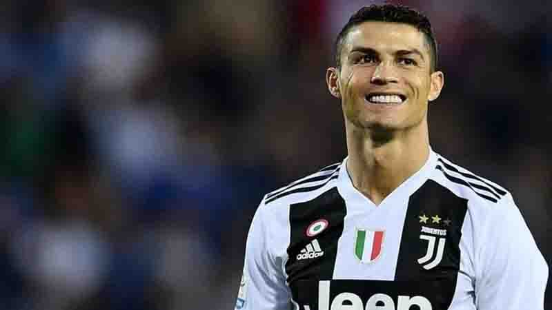 Ronaldu karantinə görə klub rəhbərliyi ilə mübahisə etdi
