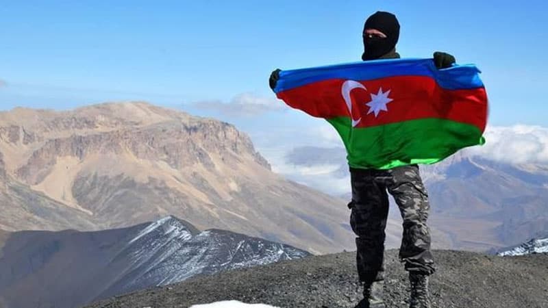 Əsgərlərimizdən gecə döyüşlərində düşmənə möhtəşəm cavab (VİDEO)