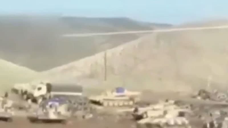 Ermənilər döyüş texnikalarını qoyub qaçır (VİDEO)
