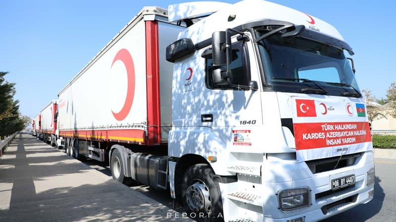 Erməni raketlərinin dağıtdığı ev sahiblərinə Türkiyədən yardımlar gəlir (FOTO)