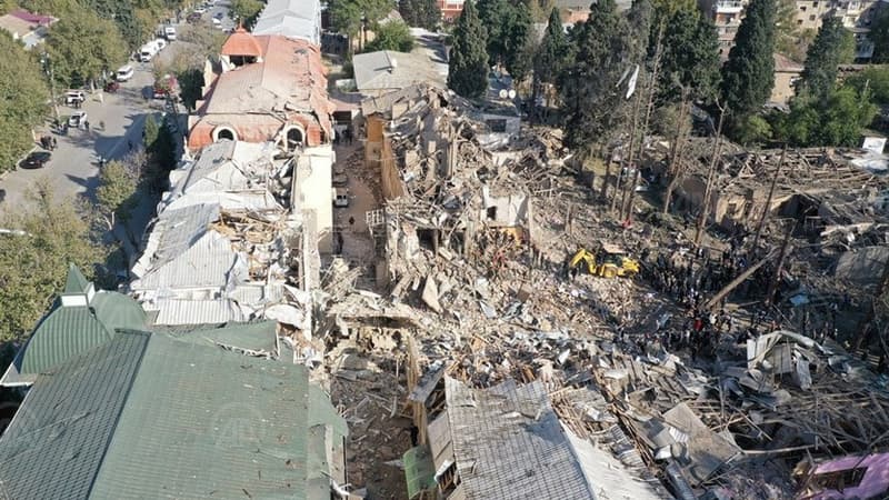Gəncədə dağıntılar altından çıxarılanlardan 3-ü futbolçudur