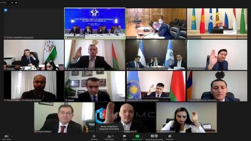 Erməni nazir müavini “Bizi xilas edin” deyə yalvardı