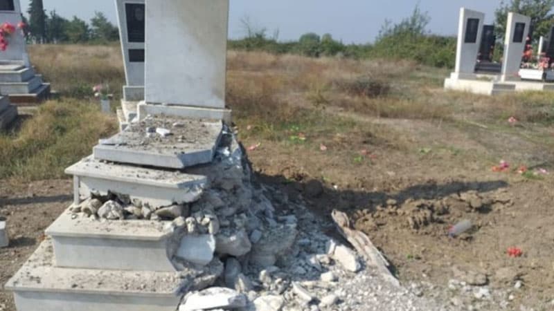 Ermənilər Ağdam və Tərtərin kənd məzarlıqlarını dağıdıb (FOTOLAR)