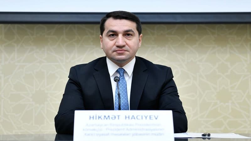 Hikmət Hacıyev: "Humanitar atəşkəs dövründə 5 bölgəyə 229 mərmi atılıb"