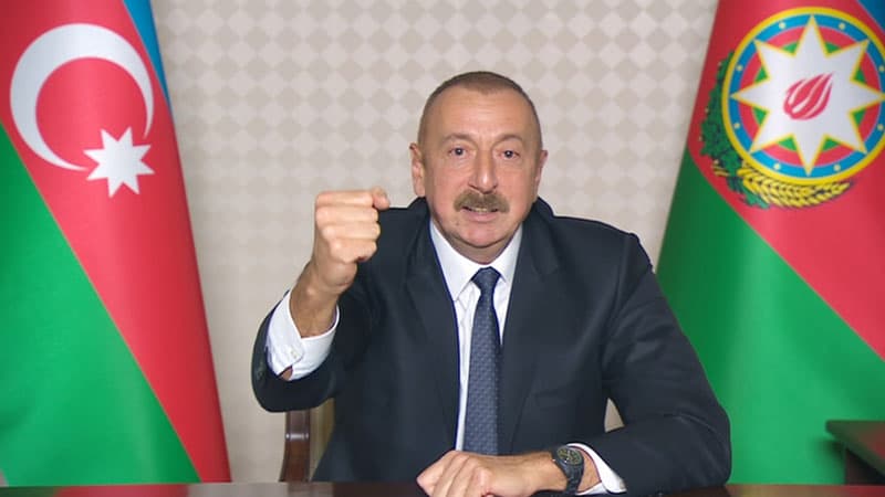 İlham Əliyev: "Hər gün bayrağımız yeni bir məntəqədə ucaldılır" (FOTO) 