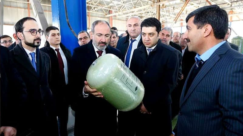 Paşinyan nazir müavinini işdən çıxarıb döyüşə göndərdi