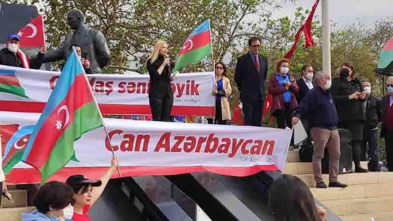 İstanbulda “Qarabağ Azərbaycandır” adlı aksiya keçirilib (FOTO)