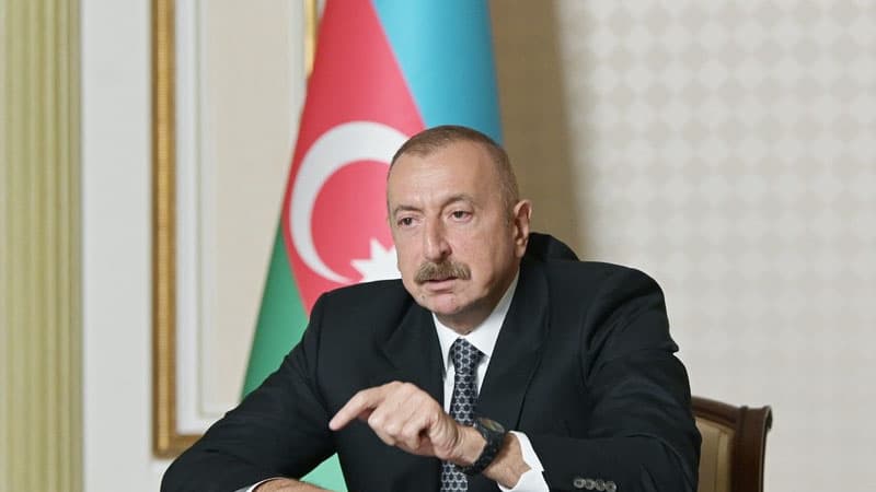“O deməlidir ki, Ağdam, Kəlbəcər və Laçından geri çəkilir”